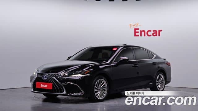 Lexus ES300h, 2022
