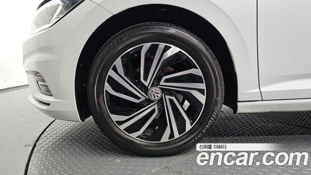 Volkswagen Jetta 2020 — Şəkil 5/20