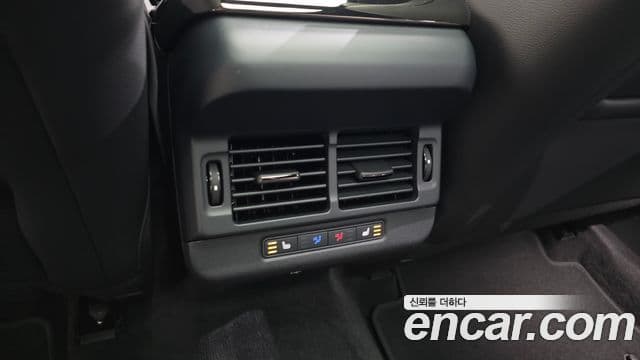 Land Rover Range Rover Evoque 2025 — Фото 18/20