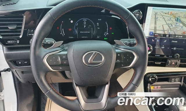 Lexus NX350h 2023 — Şəkil 16/18