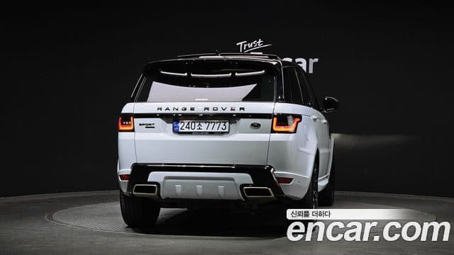 Land Rover Range Rover Sport 2019 — ფოტო 4/20