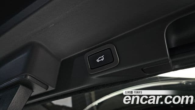 Land Rover Range Rover Sport 2019 — ფოტო 19/20