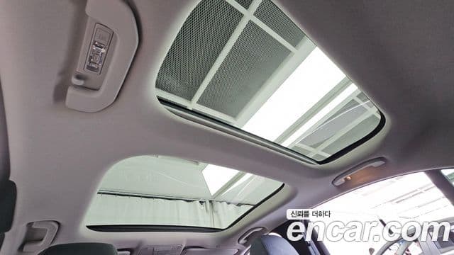 Mercedes-Benz E-Class 2019 — ფოტო 17/20