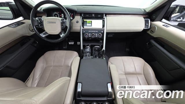Land Rover Discovery 5 2019 — ფოტო 7/20