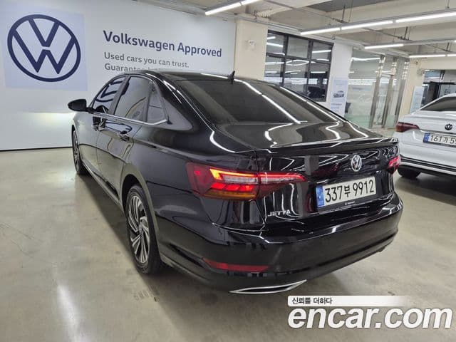 Volkswagen Jetta 2020 — Şəkil 17/20