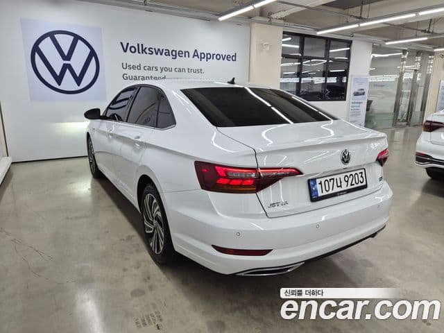 Volkswagen Jetta 2020 — Şəkil 17/20