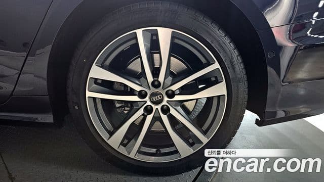 Audi A6 2021 — ფოტო 5/20
