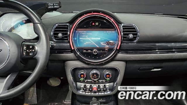 Mini Cooper Clubman 2021 — Фото 17/20
