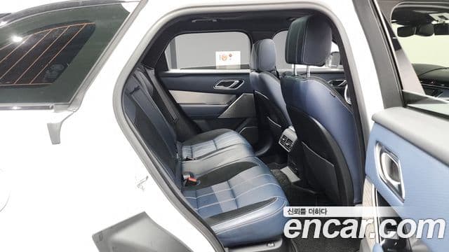 Land Rover Range Rover Velar 2019 — Фото 12/20