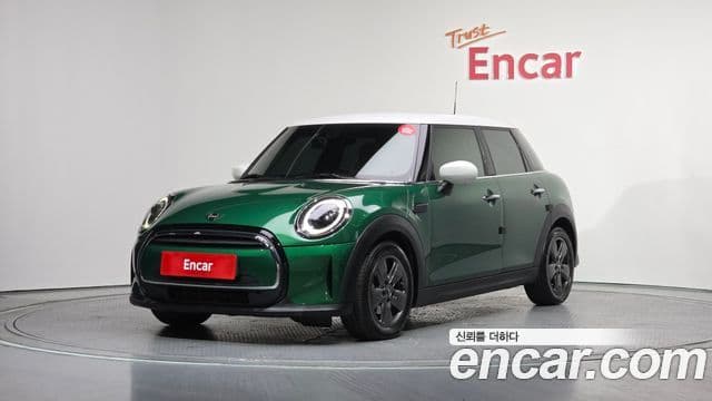 Mini Cooper 2021 — Фото 1/20