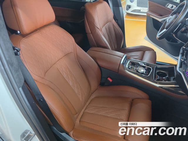 BMW X7 2025 — Фото 11/20