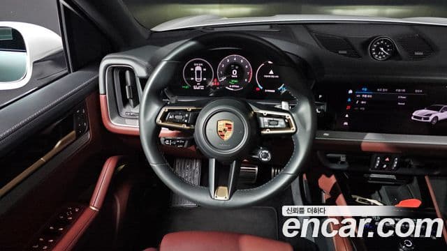 Porsche Cayenne 2024 — Фото 12/20