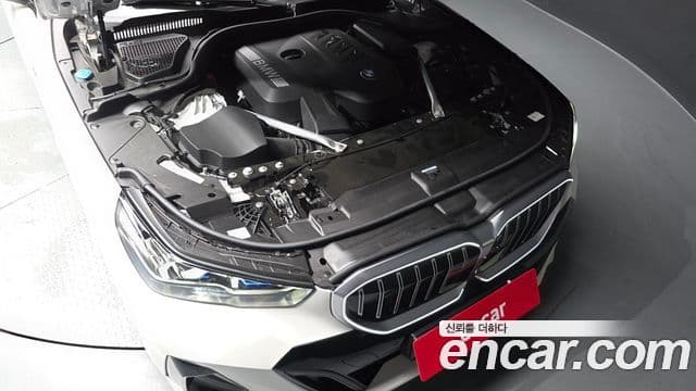 BMW 5 Series 2025 — ფოტო 6/20