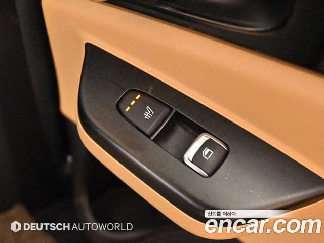 Kia Carnival 2021 — ფოტო 15/20
