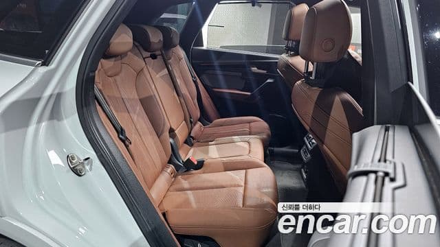 Audi Q5 2021 — ფოტო 12/20