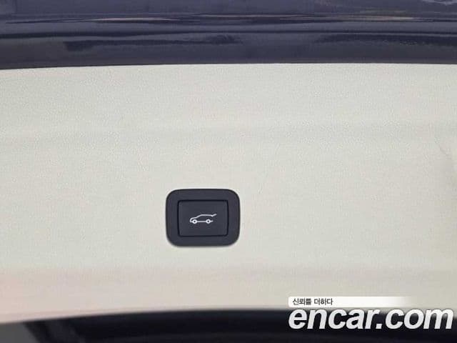 Cadillac Escalade 2023 — Şəkil 12/20