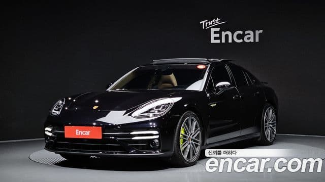 Porsche Panamera 2023 — Şəkil 1/20