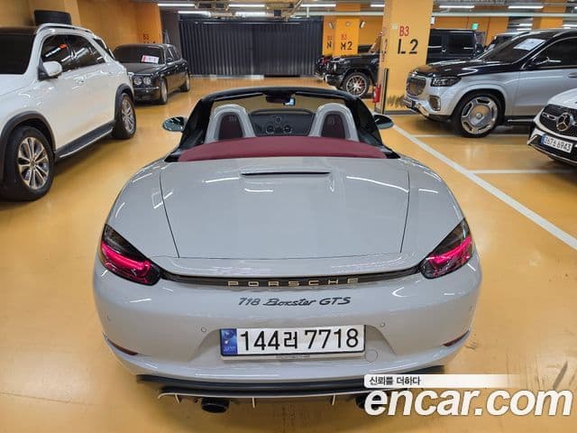 Porsche 718 Boxster 2023 — Фото 4/20
