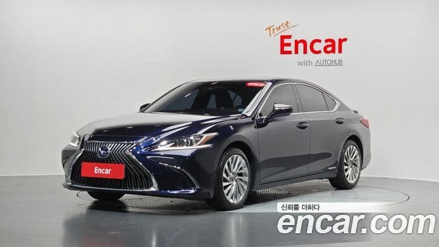 Lexus ES300h 2020 — ფოტო 19/20