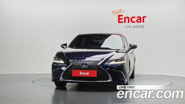 Lexus ES300h 2020 — ფოტო 3/20