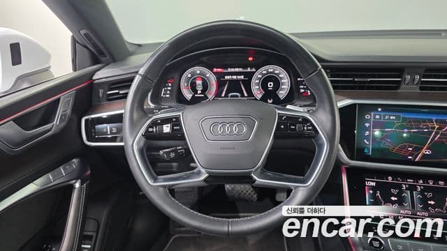 Audi A7 2022 — ფოტო 13/20
