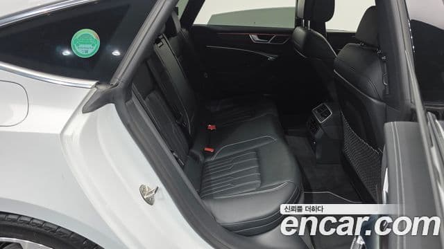 Audi A7 2022 — ფოტო 19/20