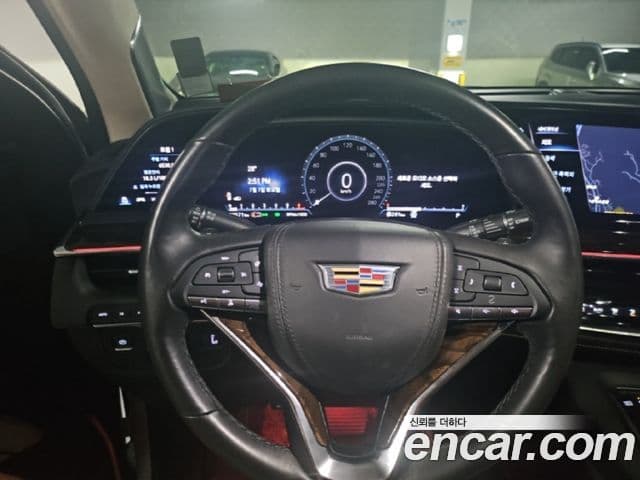 Cadillac Escalade 2023 — Фото 15/20