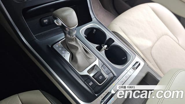 Kia Carnival 2020 — ფოტო 7/20