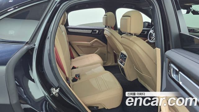 Porsche Cayenne 2022 — Şəkil 12/20