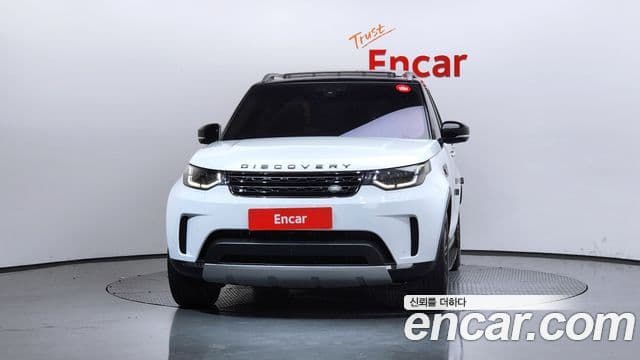 Land Rover Discovery 5 2018 — Фото 3/20