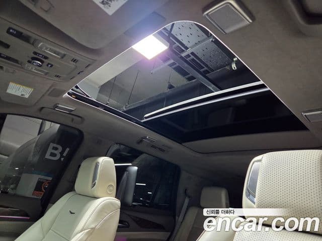 Cadillac Escalade 2023 — ფოტო 9/20