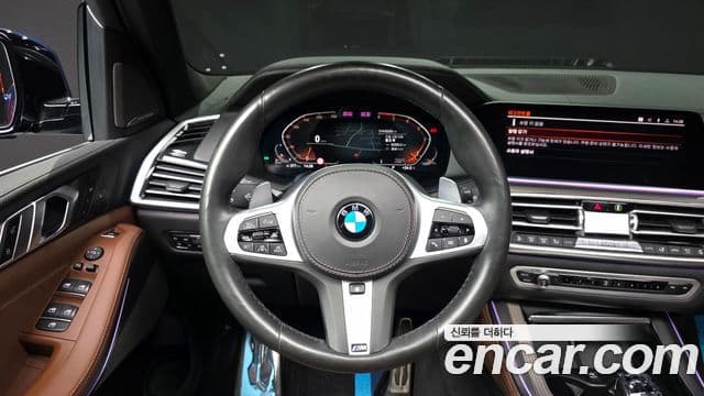 BMW X5 2019 — ფოტო 13/20
