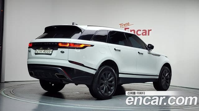 Land Rover Range Rover Velar 2018 — Фото 2/20
