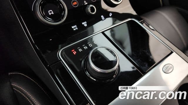 Land Rover Range Rover Velar 2018 — Фото 9/20