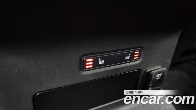 Land Rover Range Rover Velar 2018 — Фото 19/20