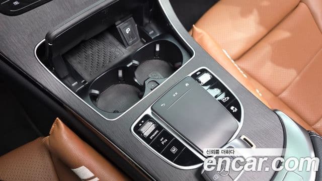 Mercedes-Benz GLC-Class 2021 — ფოტო 18/20