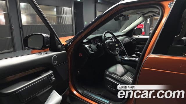 Land Rover Discovery 5 2018 — ფოტო 10/20