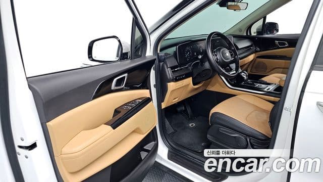 Kia Carnival 2020 — ფოტო 10/20