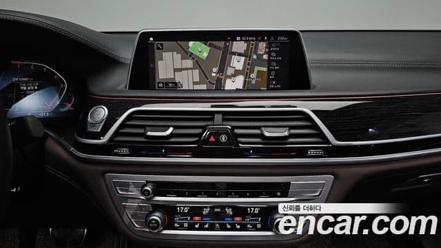 BMW 7 Series 2020 — Фото 13/20