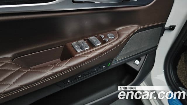BMW 7 Series 2020 — Фото 17/20