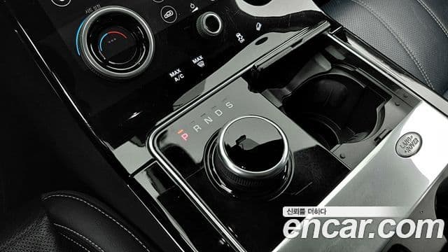 Land Rover Range Rover Velar 2019 — Фото 8/20