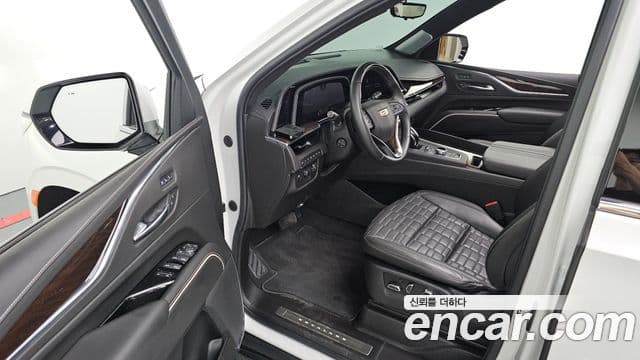 Cadillac Escalade 2021 — Фото 10/20