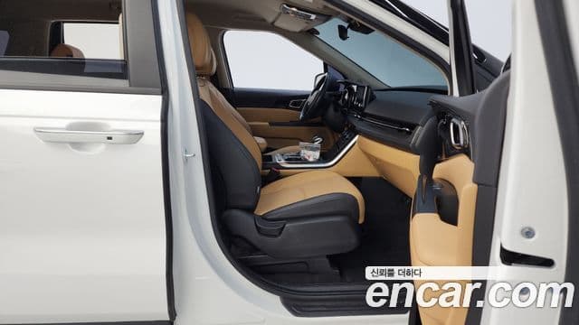 Kia Carnival 2022 — ფოტო 11/20
