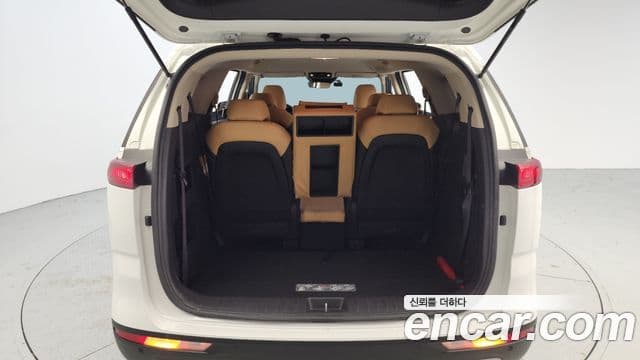 Kia Carnival 2022 — ფოტო 20/20