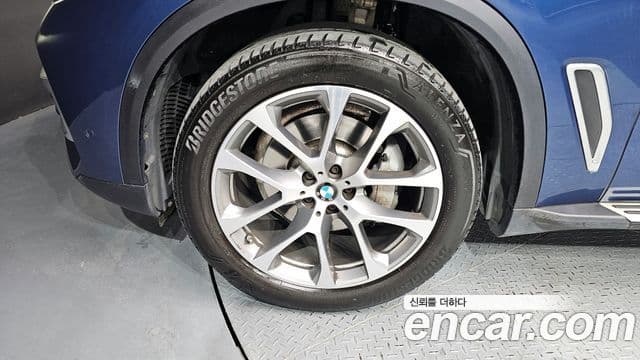 BMW X5 2019 — ფოტო 5/20