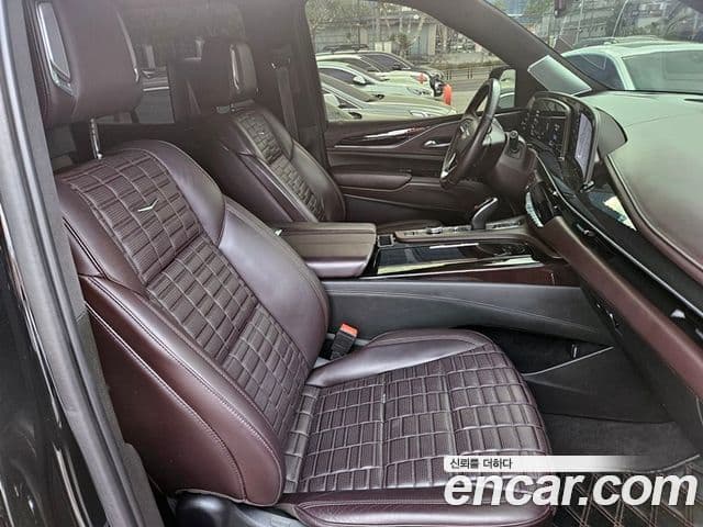 Cadillac Escalade 2021 — Фото 16/20