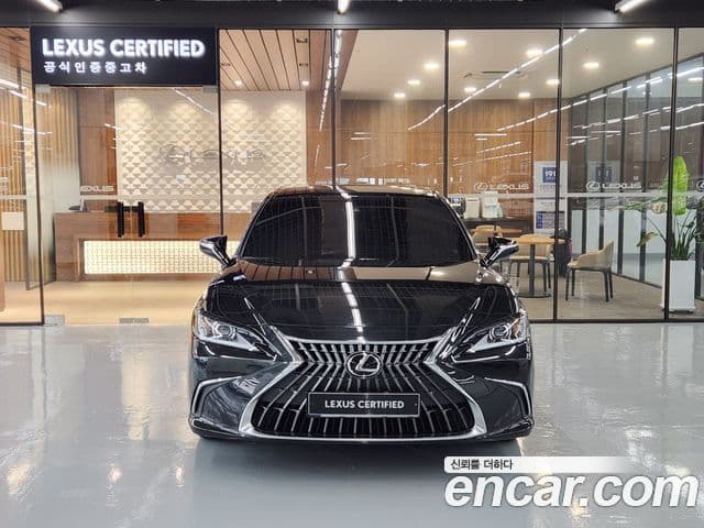 Lexus ES300h 2024 — ფოტო 2/20