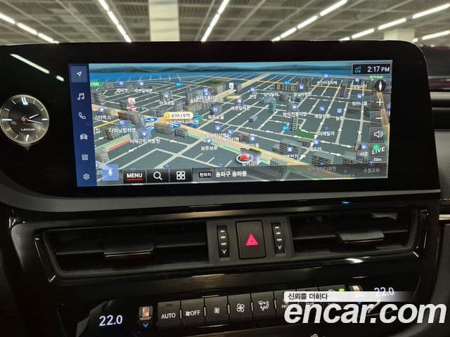 Lexus ES300h 2024 — ფოტო 15/20