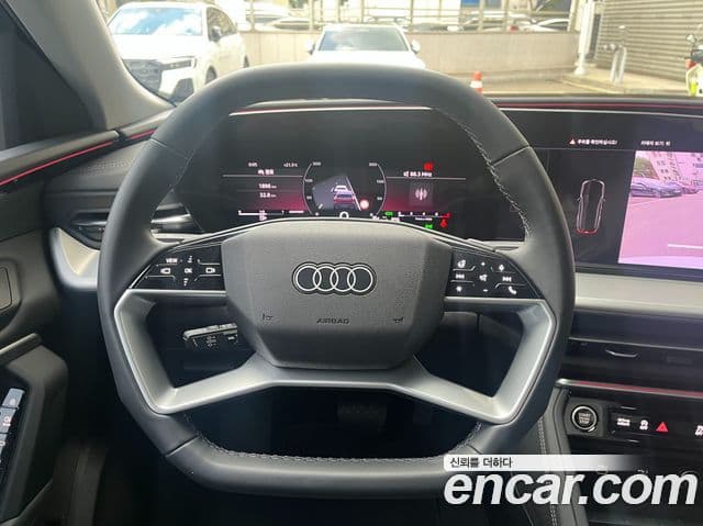 Audi Q5 2025 — Фото 11/20