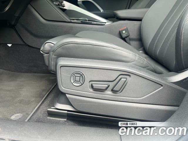 Audi Q5 2025 — Фото 13/20